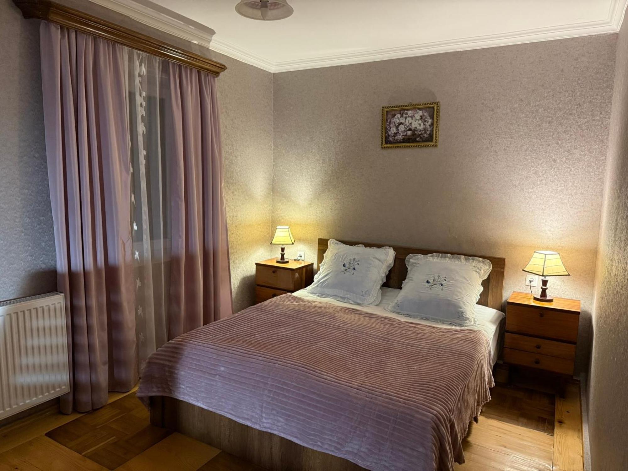 Guest House T&N 库塔伊西 外观 照片